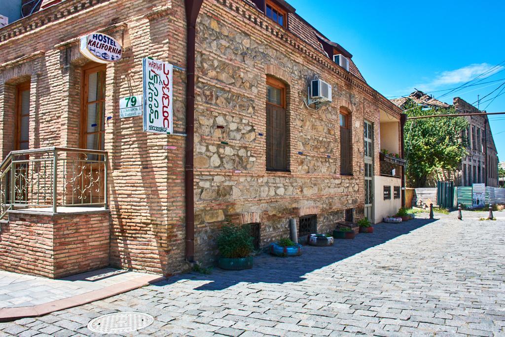 California Guest House Гори Экстерьер фото