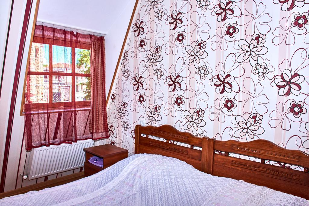 California Guest House Гори Экстерьер фото