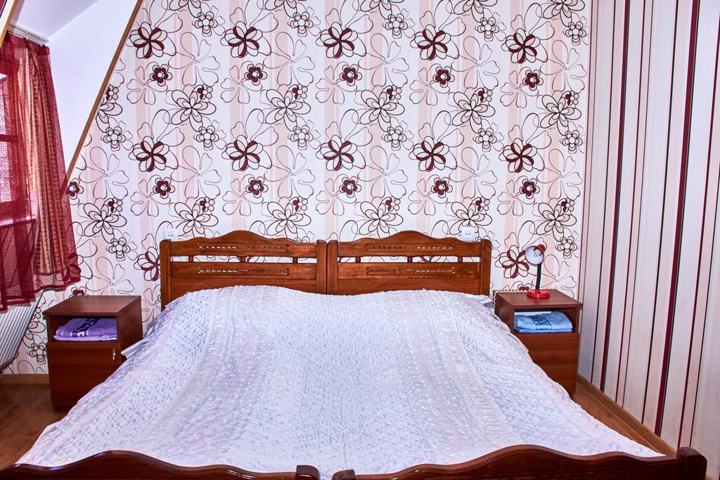 California Guest House Гори Экстерьер фото